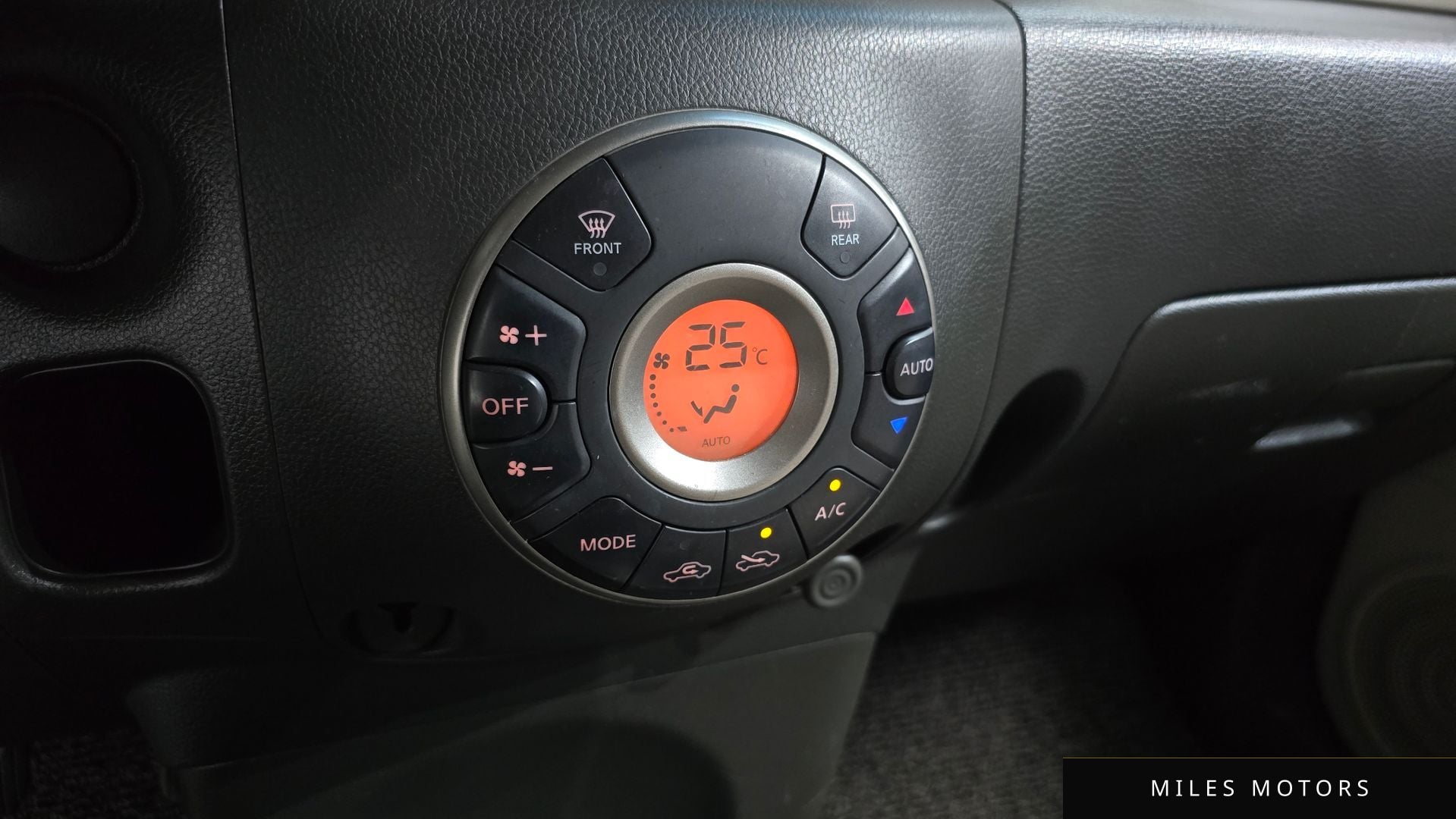 Nissan Cube 2011 — миниатюра 17