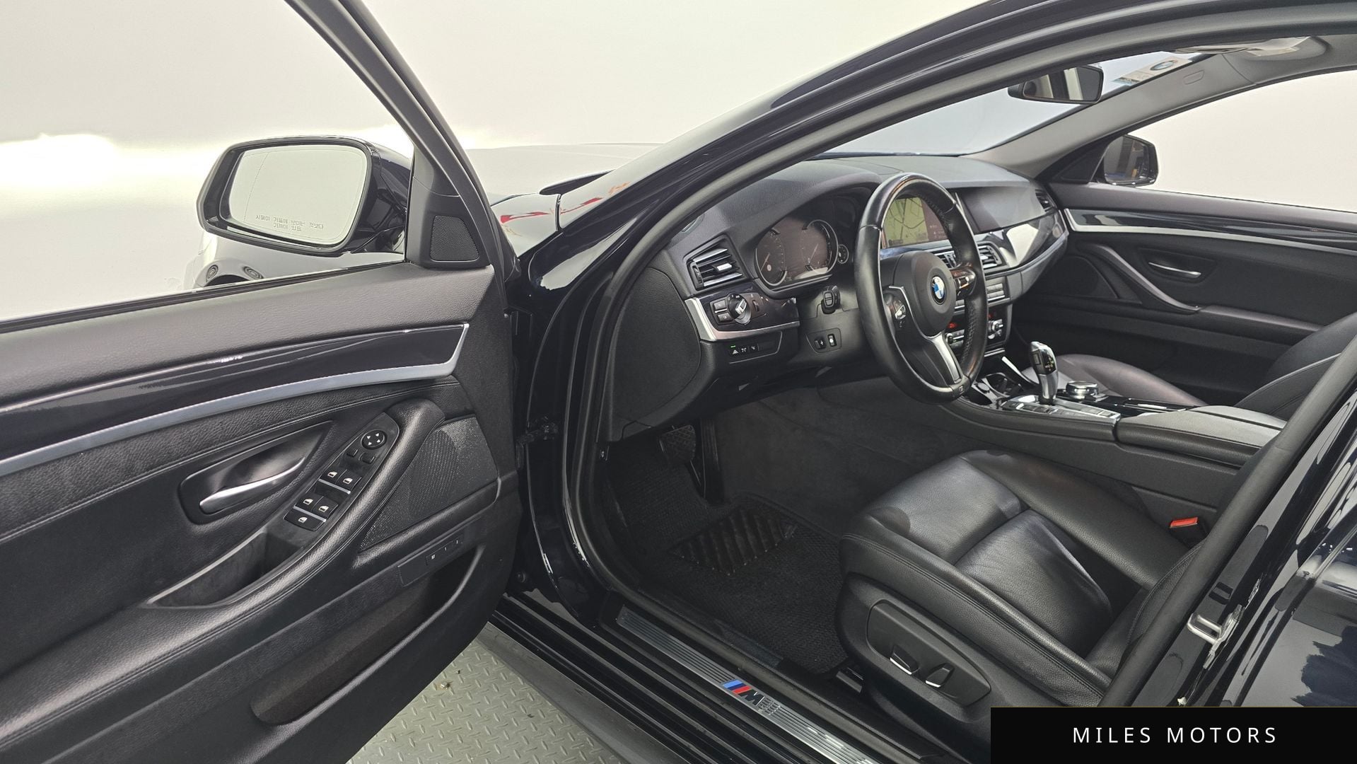 BMW 5 Series (F10) 2016 — миниатюра 10