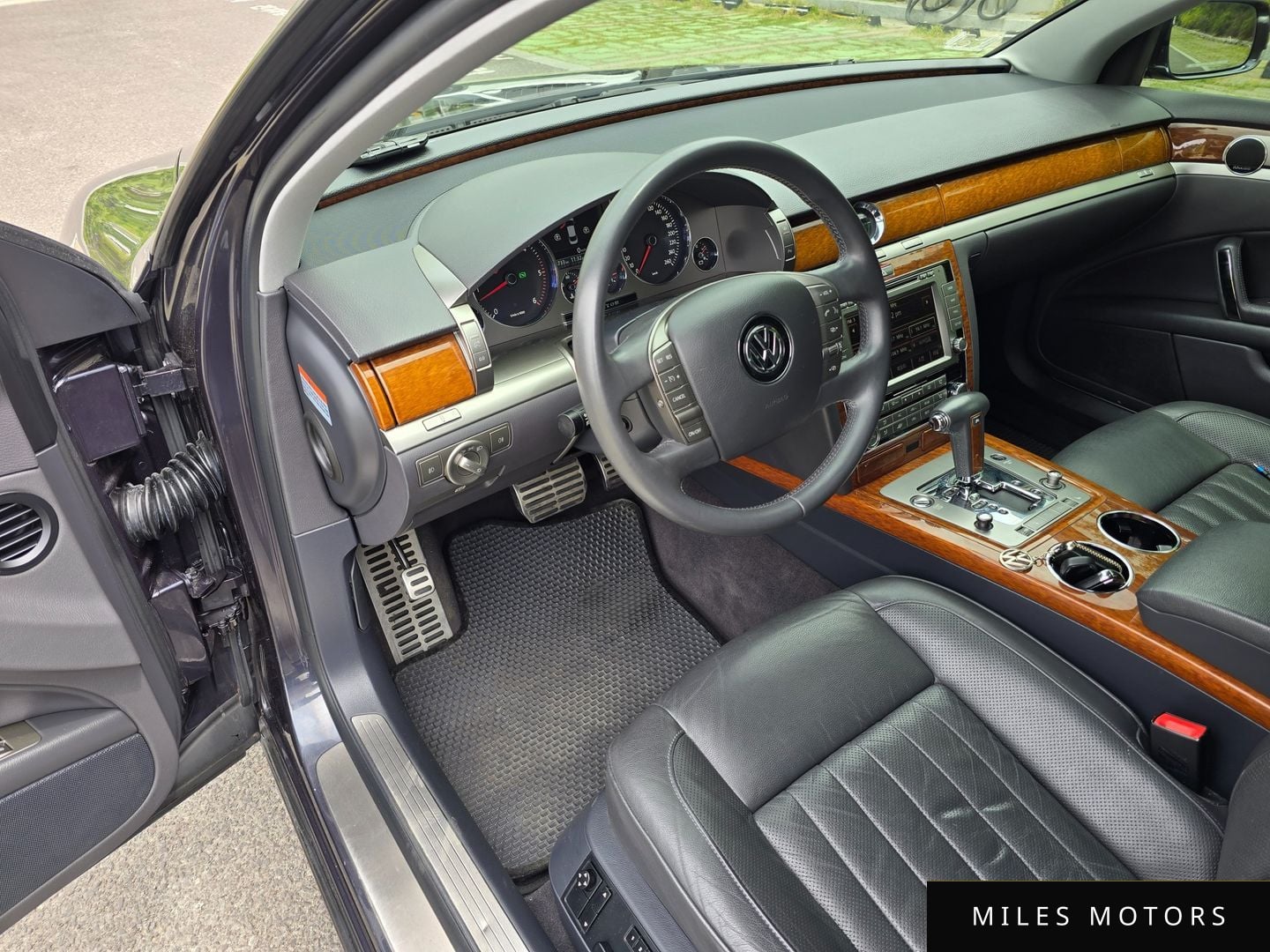 Volkswagen Phaeton 2012 — миниатюра 13