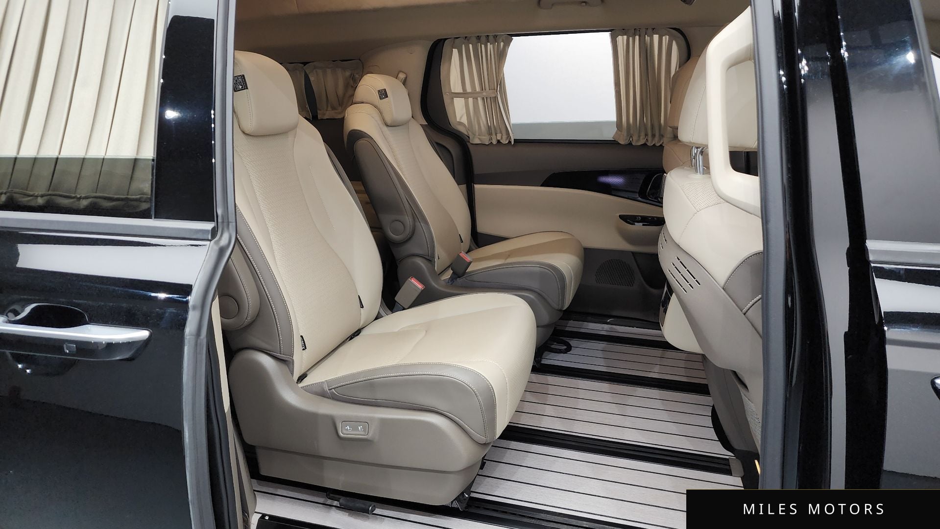 Kia Carnival 2023 — миниатюра 11