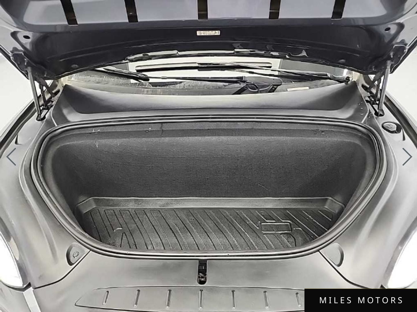 Tesla Model X 2020 — миниатюра 5