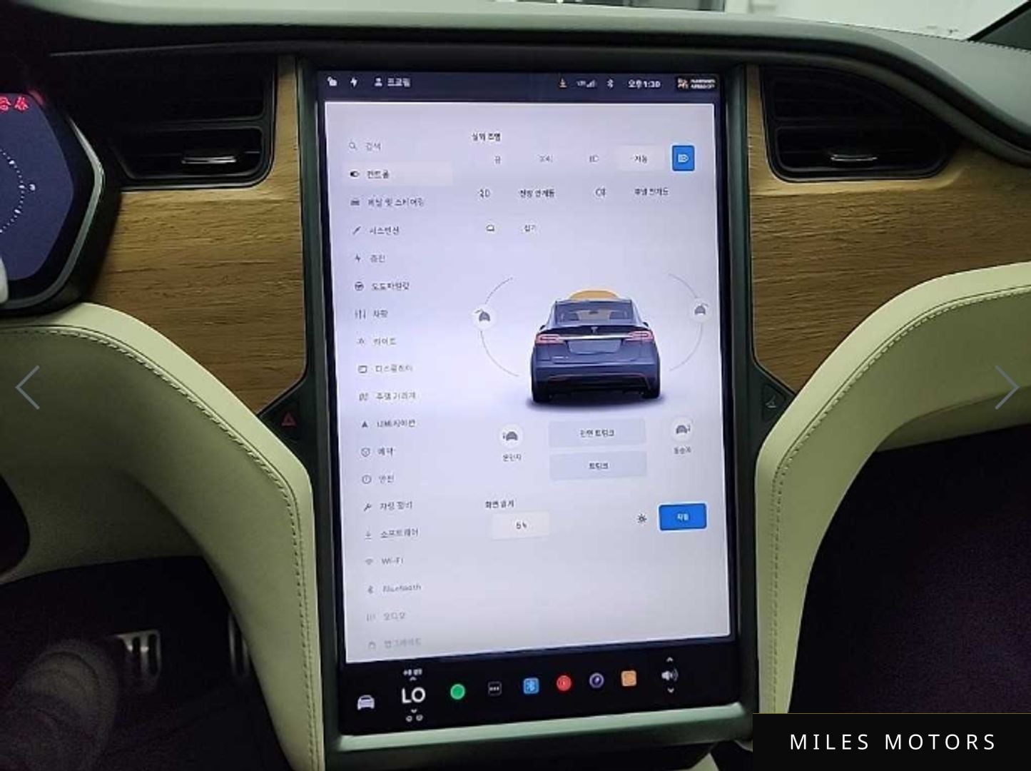 Tesla Model X 2020 — миниатюра 10