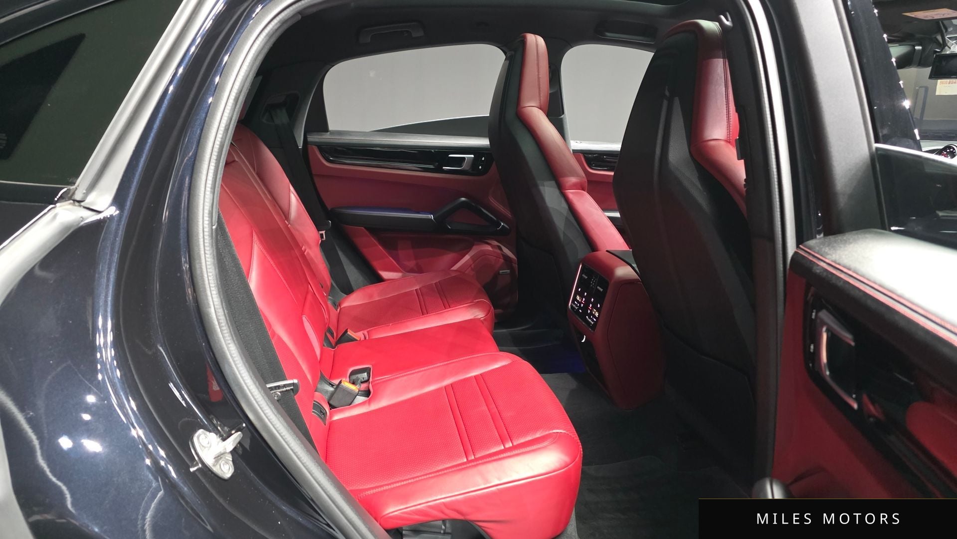 Porsche 카이엔 (PO536) 2021 — миниатюра 12