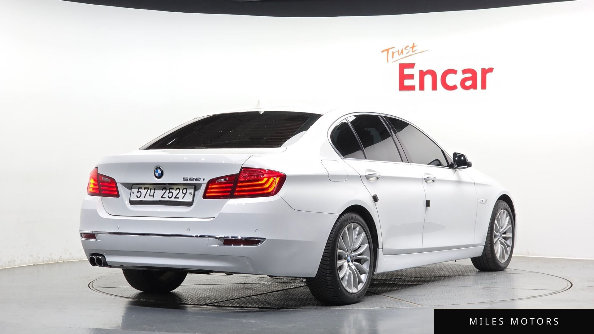 BMW 5시리즈 (F10) 2015 — миниатюра 2