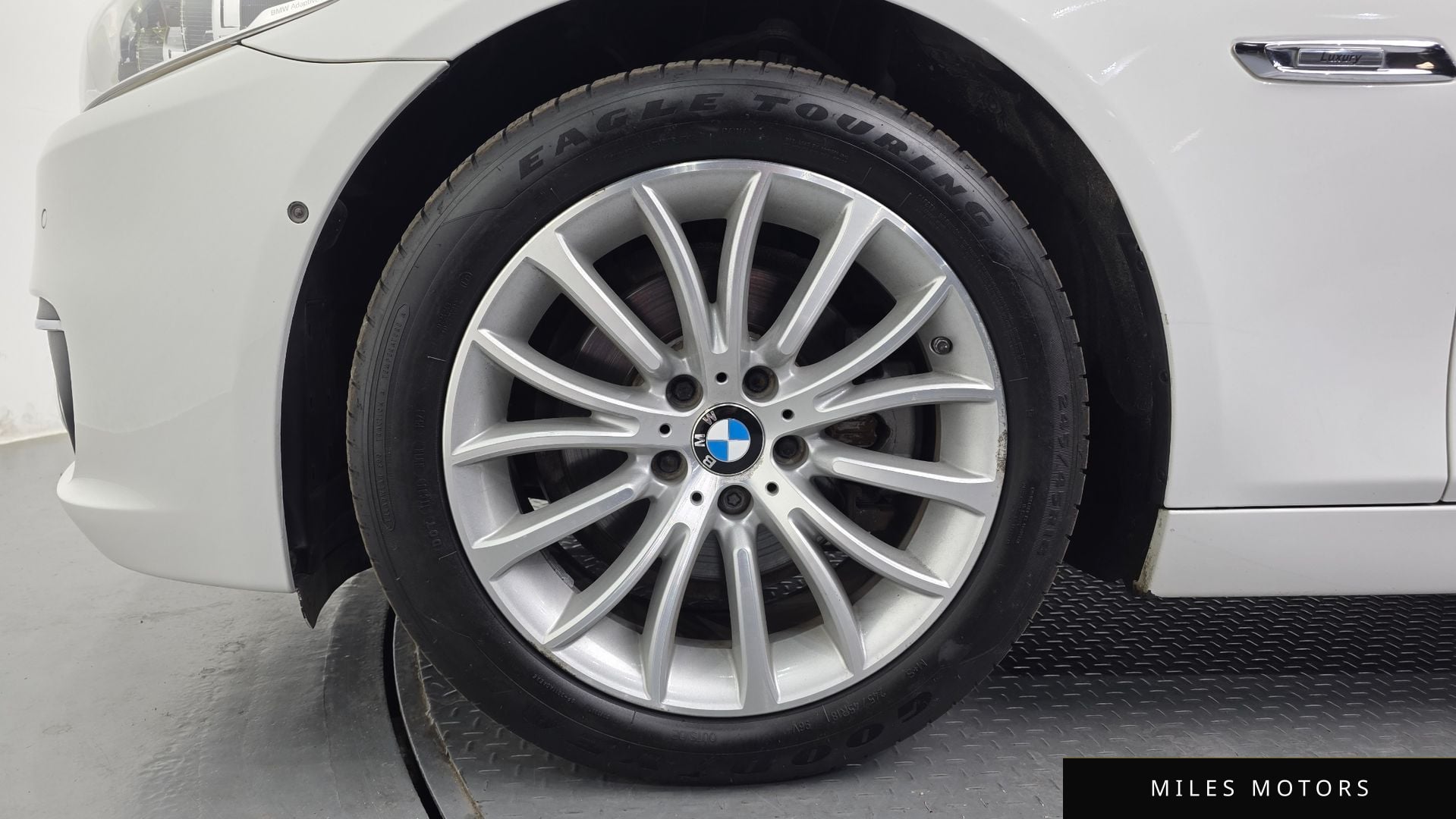BMW 5시리즈 (F10) 2015 — миниатюра 5