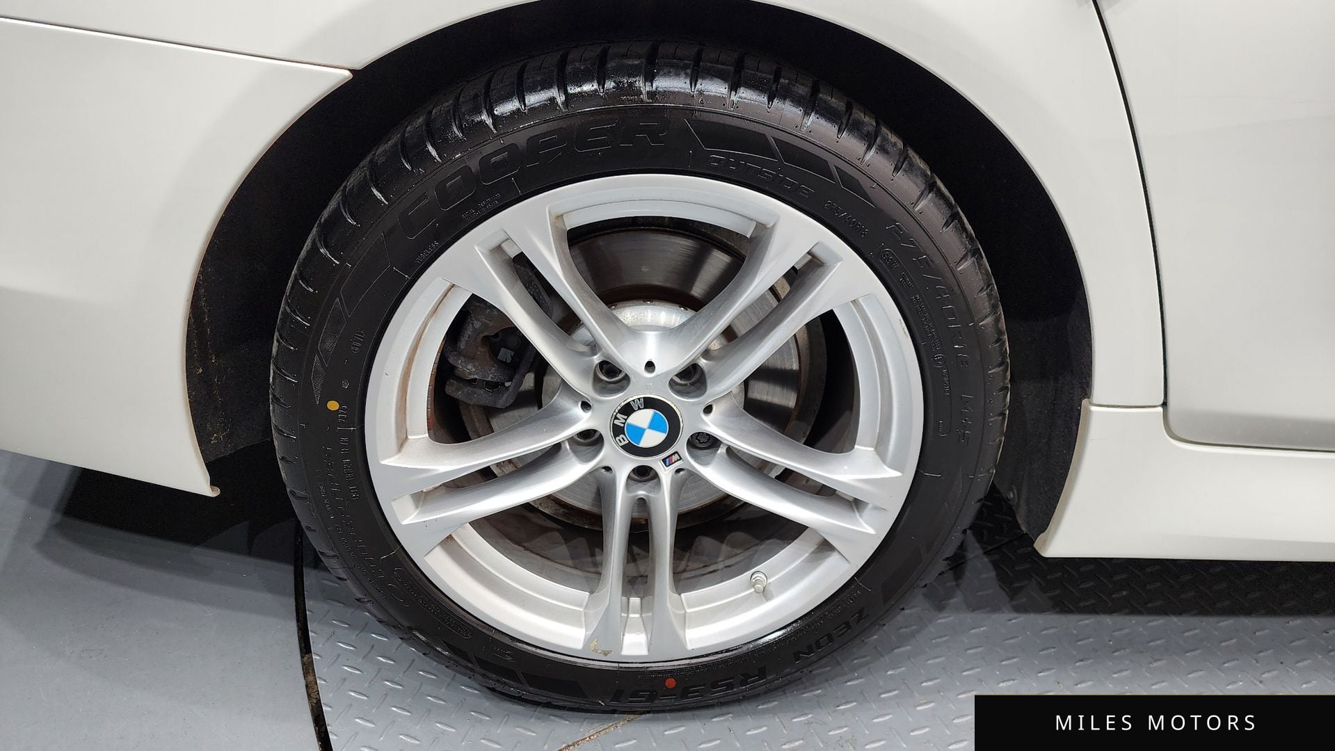 BMW 5 Series (F10) 2016 — миниатюра 5