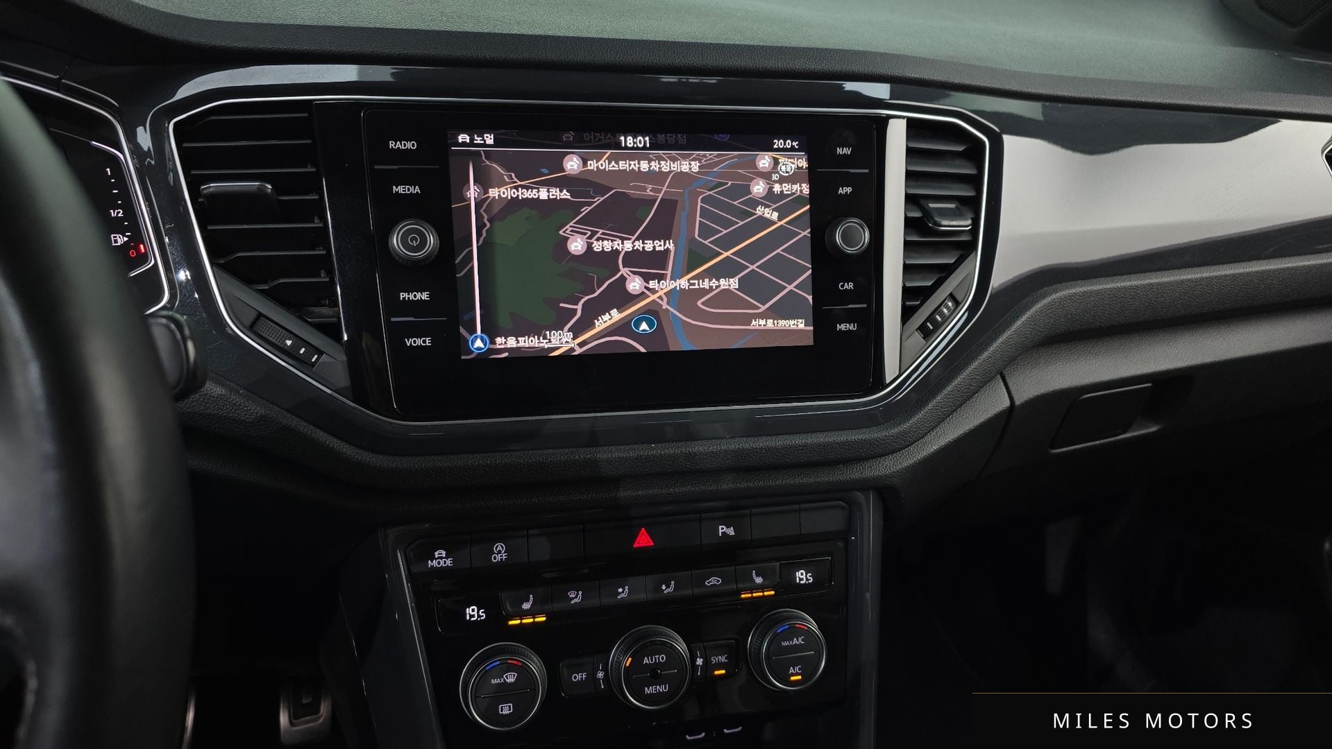 Volkswagen T-Roc 2021 — миниатюра 12