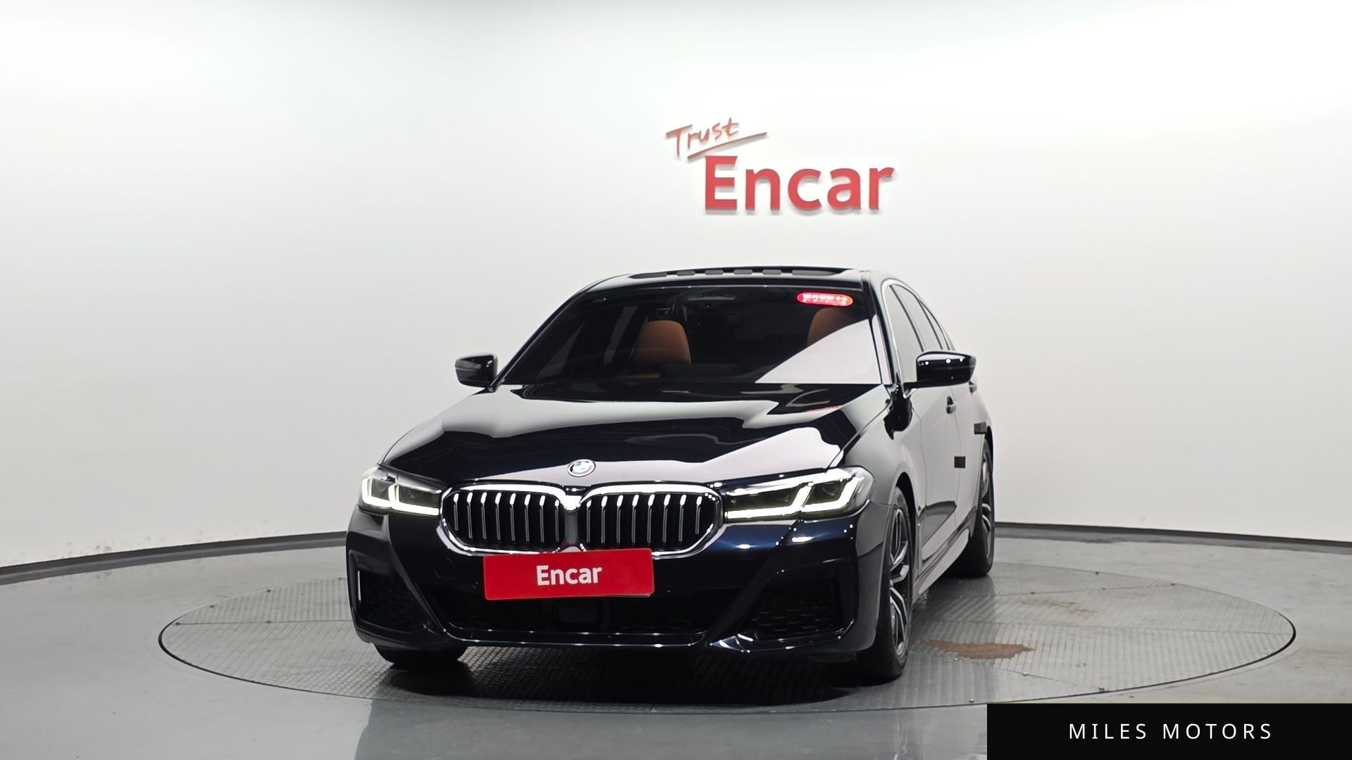 BMW 5 Series (G30) 2023 — миниатюра 2