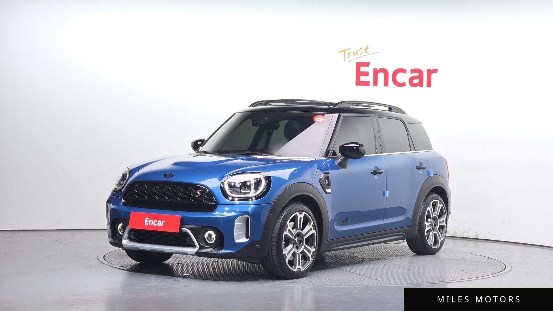MINI Countryman 2023 — фото 1 из 12