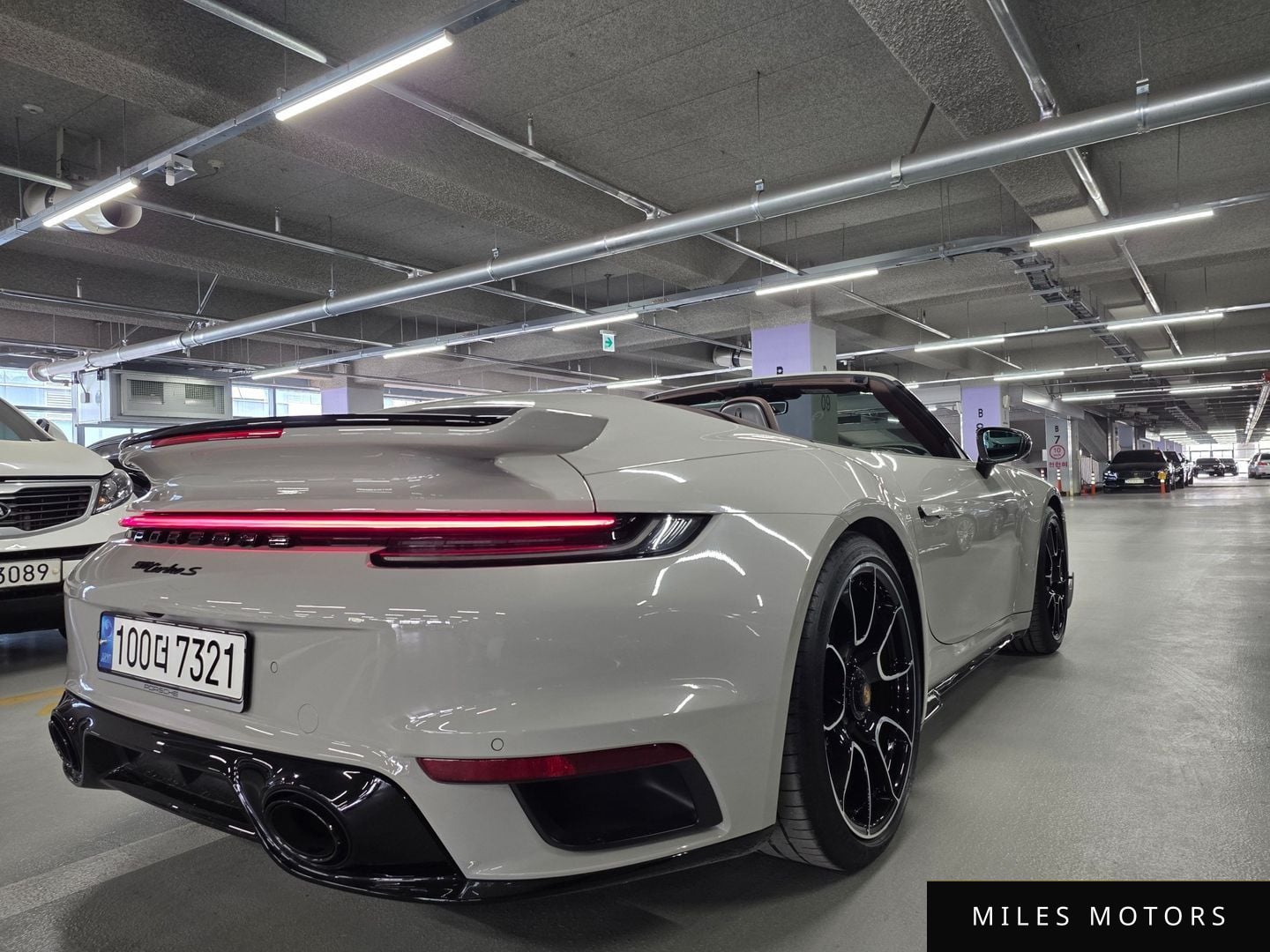 Porsche 911 (992) 2023 — миниатюра 5