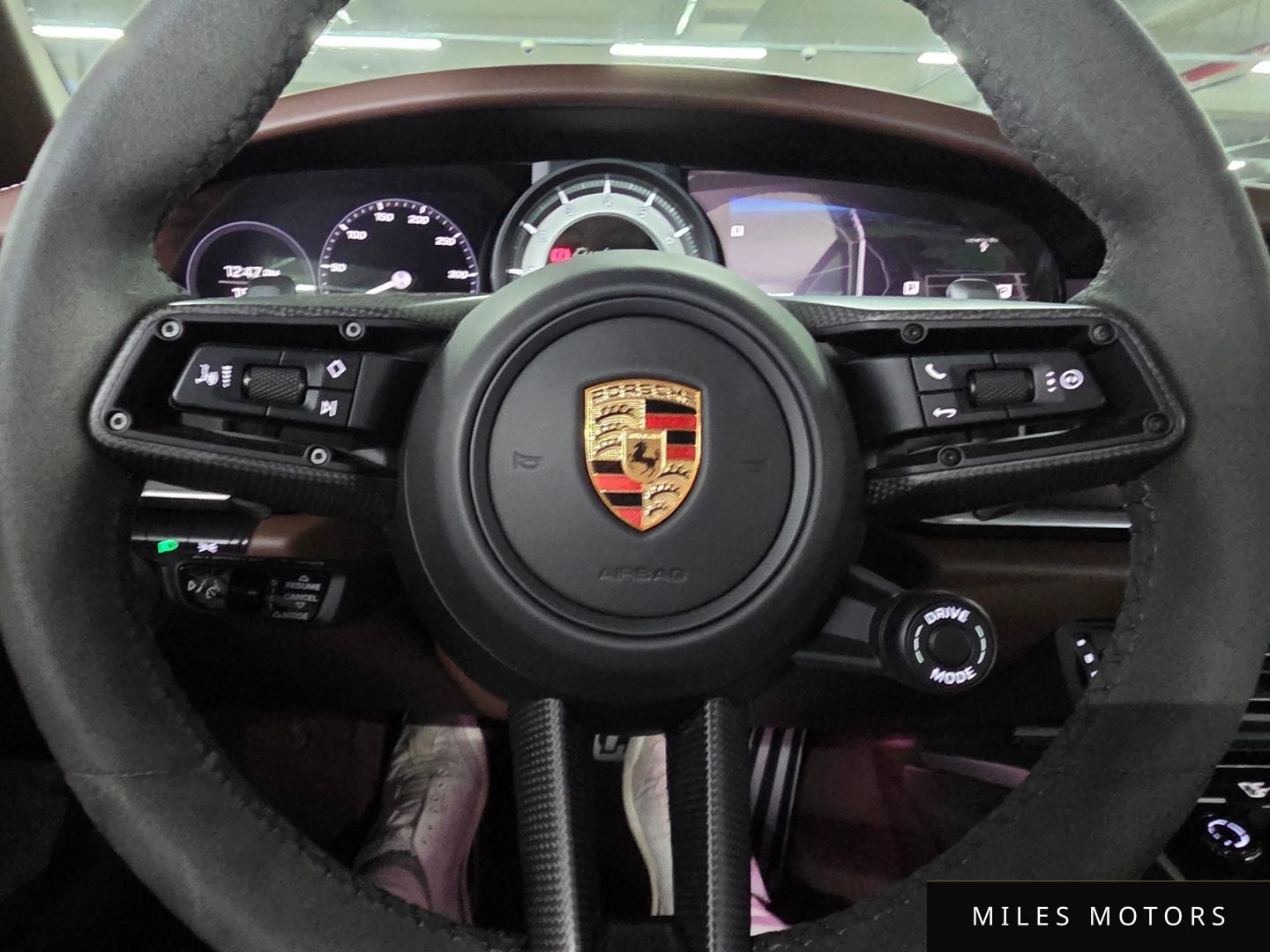 Porsche 911 (992) 2023 — миниатюра 11