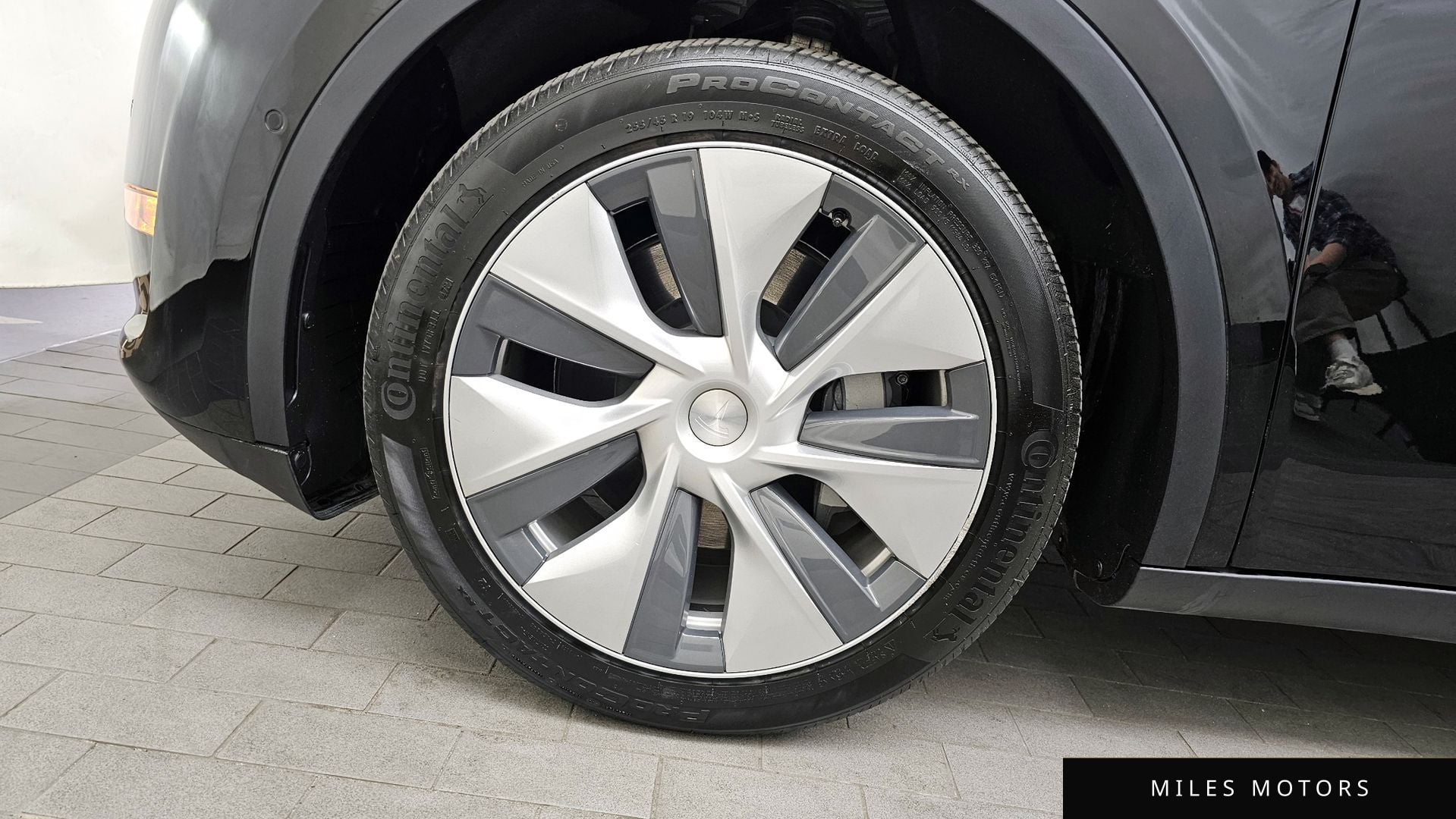 Tesla Model Y 2022 — миниатюра 5