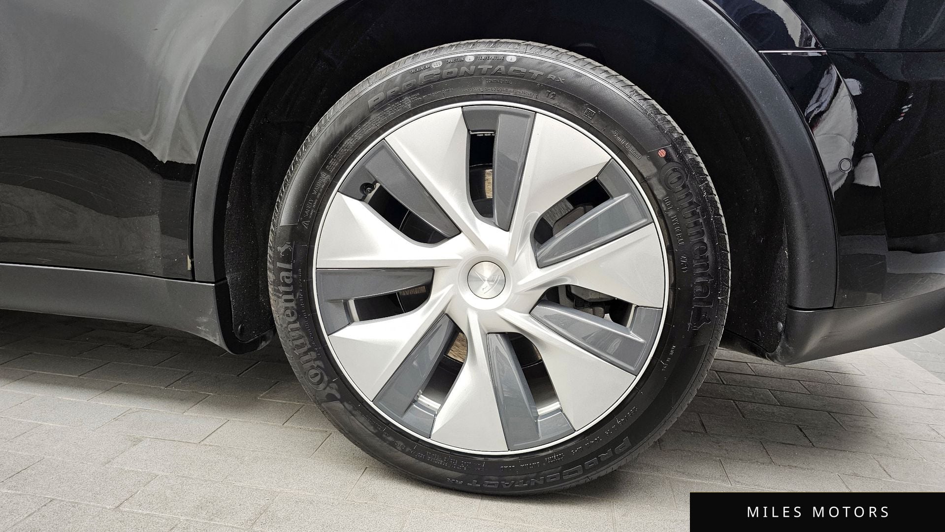 Tesla Model Y 2022 — миниатюра 7