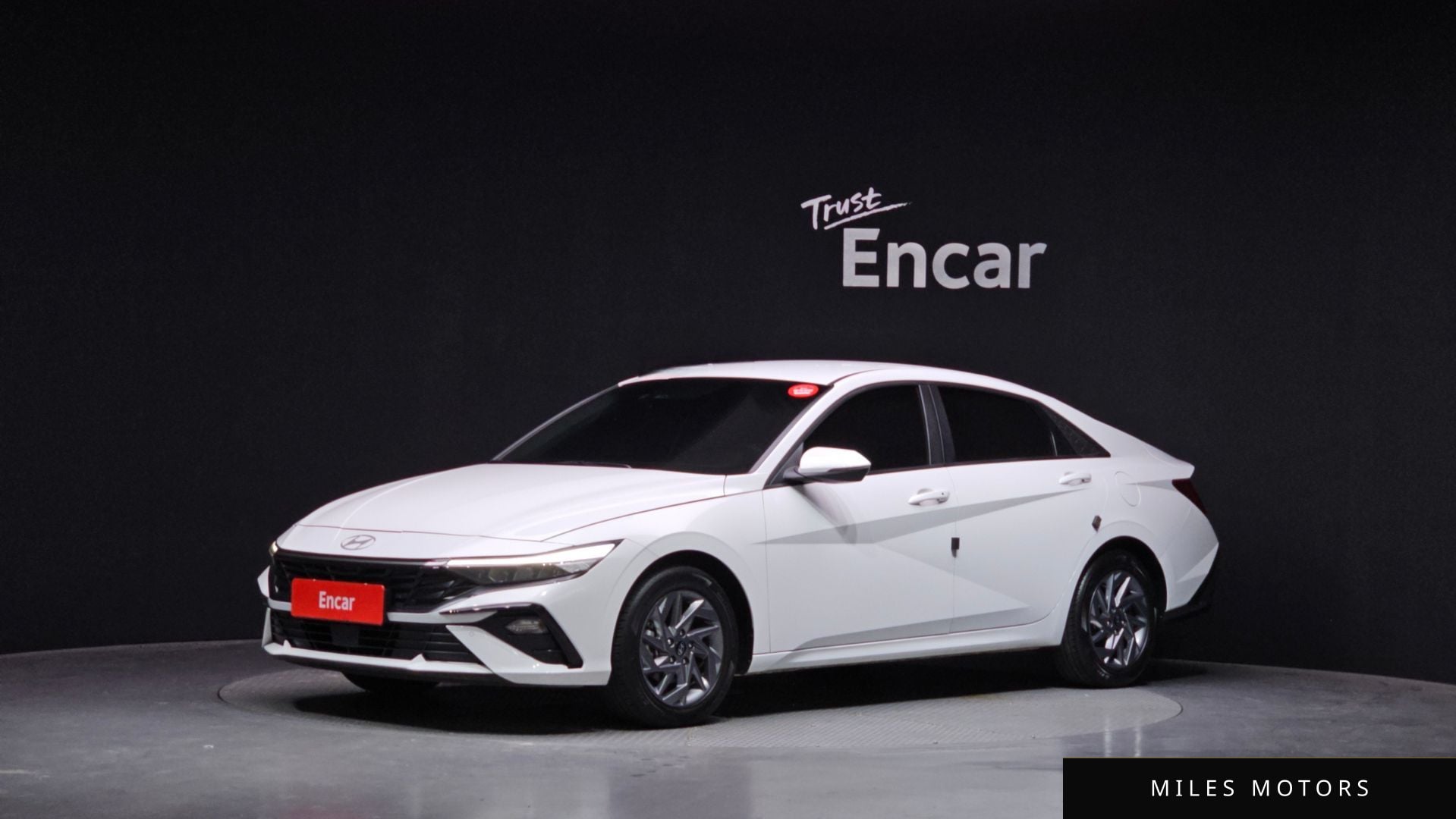 Hyundai AVANTE 2024 — фото 1 из 12