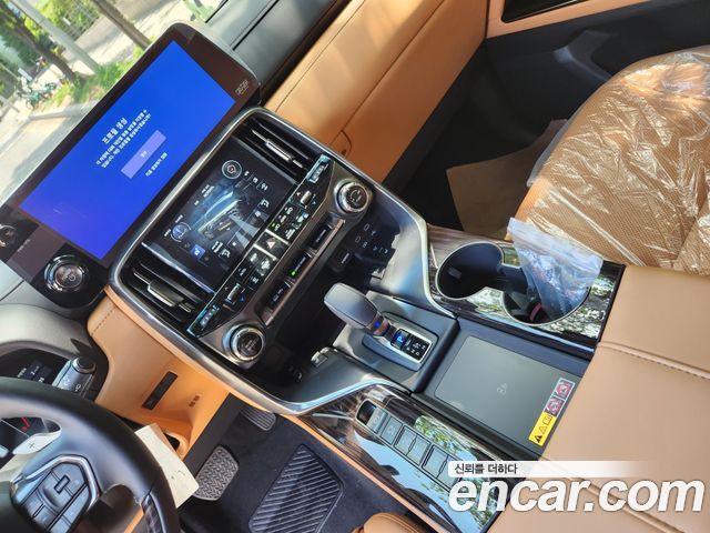 Лексус LX 2025 — миниатюра 10