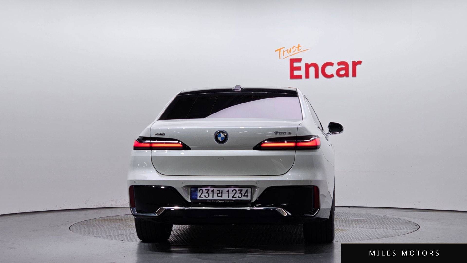 BMW 7 Series (G70) 2024 — миниатюра 4