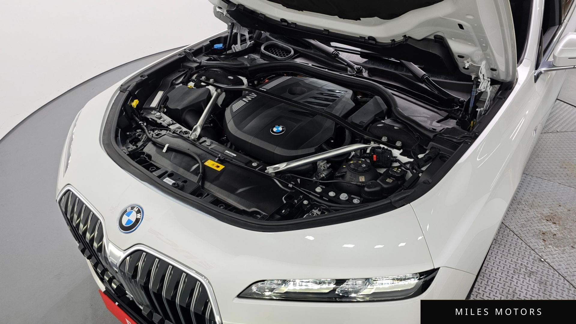 BMW 7 Series (G70) 2024 — миниатюра 6