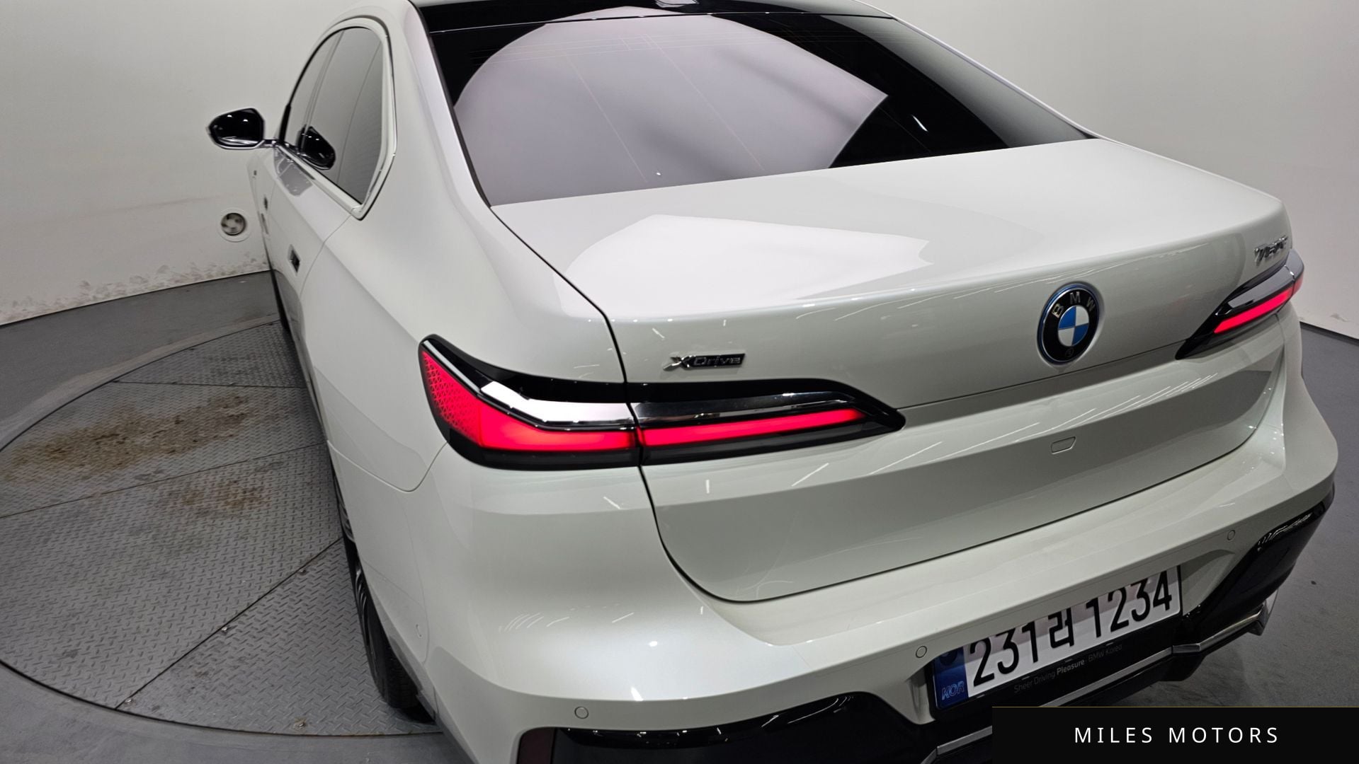 BMW 7 Series (G70) 2024 — миниатюра 9