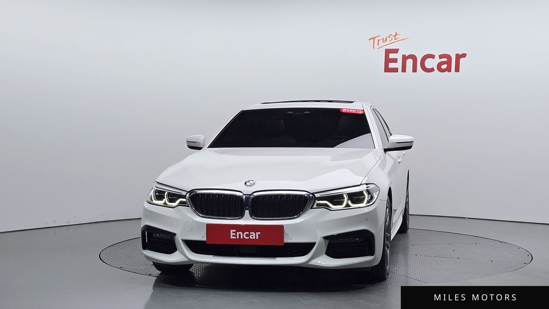 BMW 5 Series (G30) 2019 — миниатюра 2