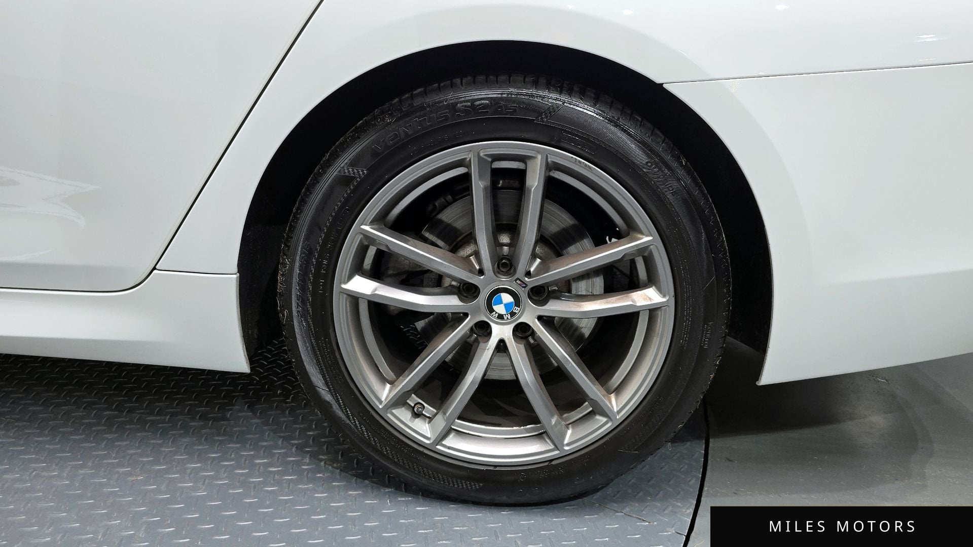 BMW 5 Series (G30) 2019 — миниатюра 6