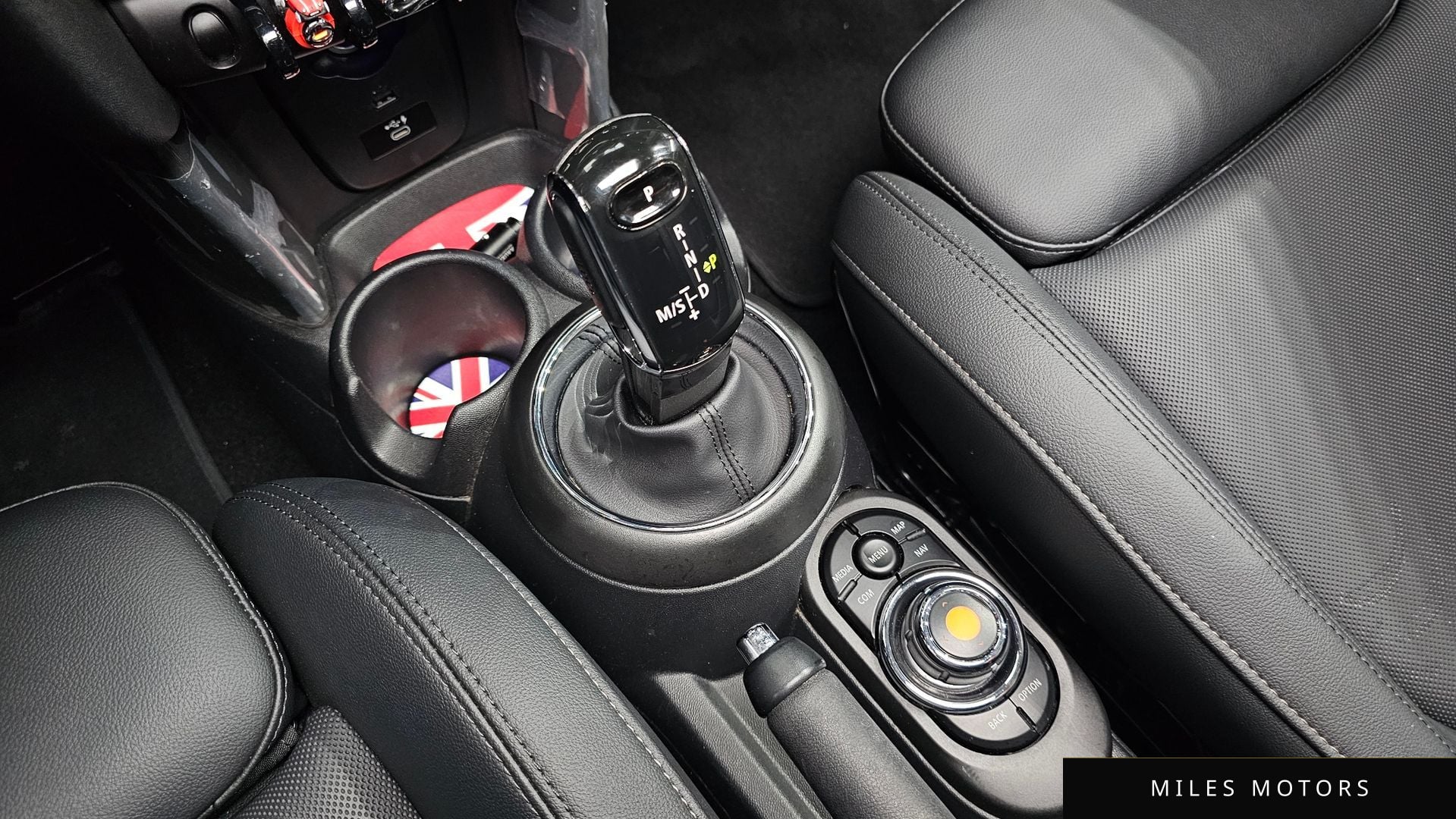 MINI Cooper 2021 — миниатюра 11