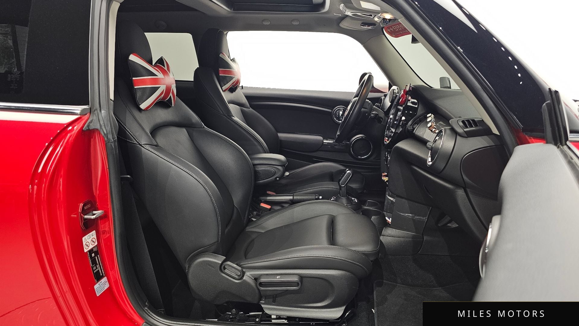 MINI Cooper 2021 — миниатюра 12