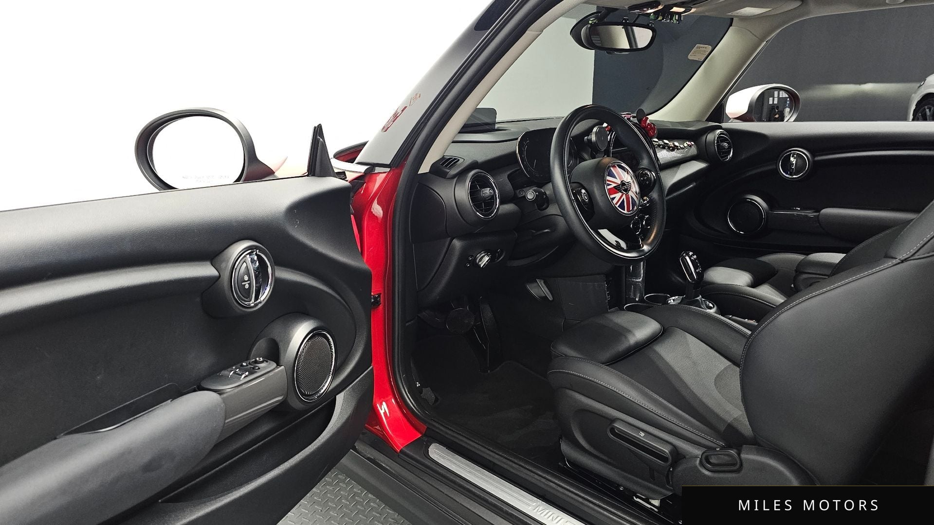 MINI Cooper 2021 — миниатюра 17