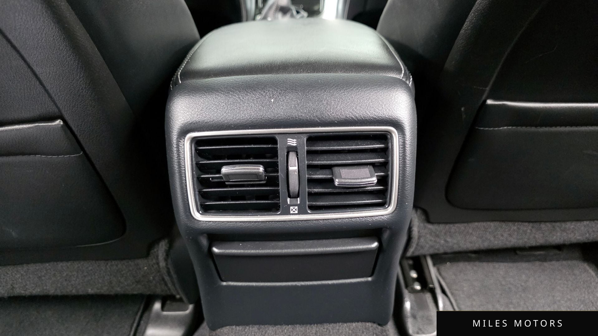 Infiniti Q50 2015 — миниатюра 17