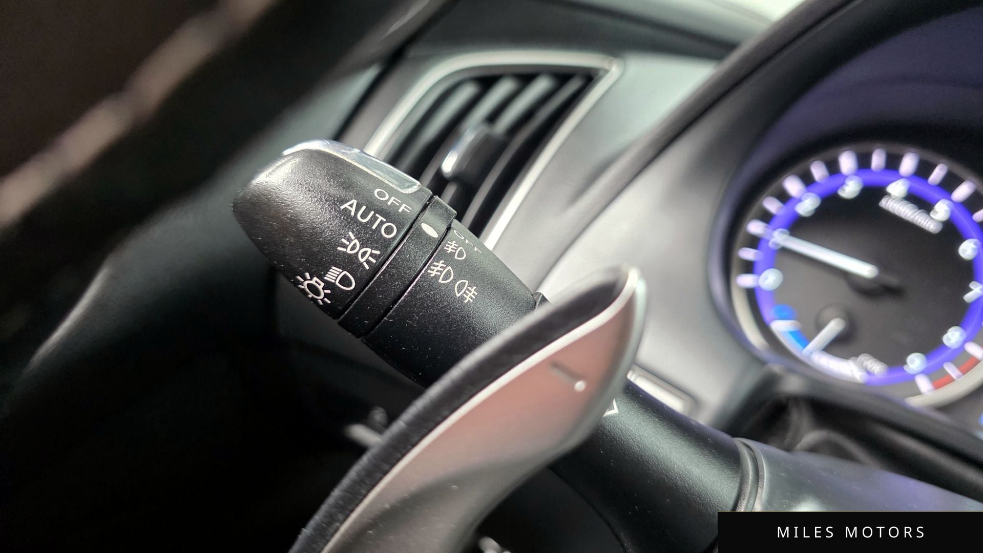 Infiniti Q50 2015 — миниатюра 18