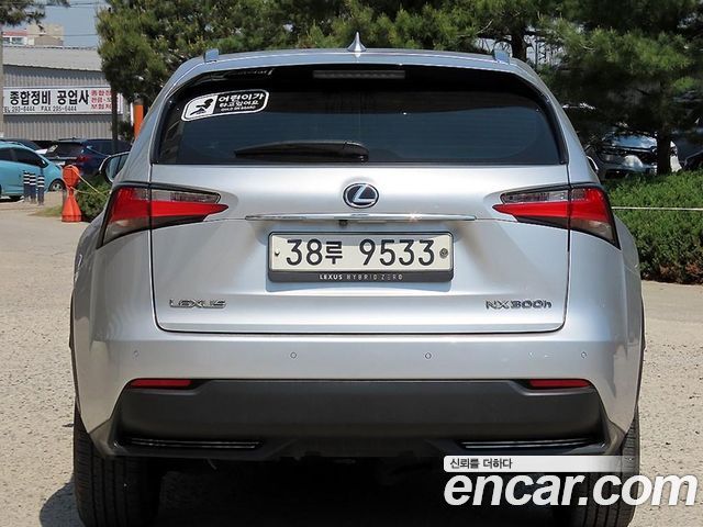 Лексус NX300h 2015 — миниатюра 4