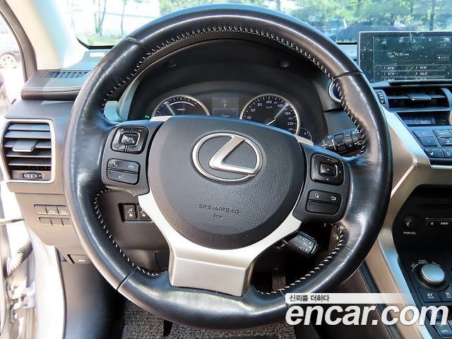 Лексус NX300h 2015 — миниатюра 8