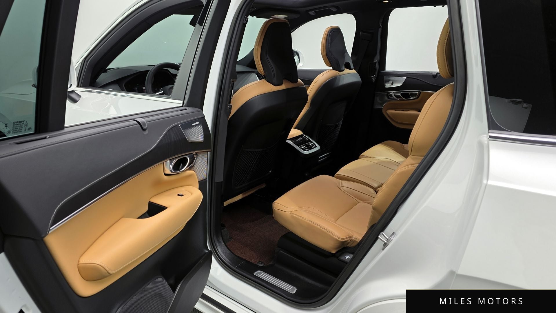 Volvo XC90 2023 — миниатюра 17