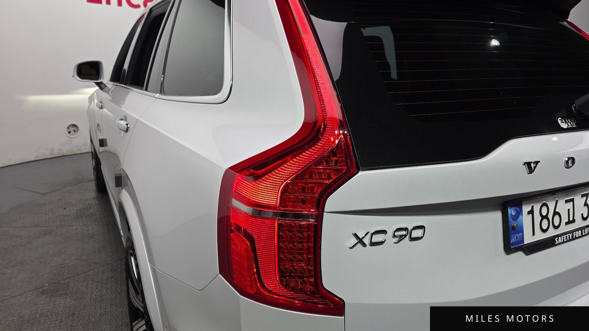 Volvo XC90 2023 — миниатюра 9