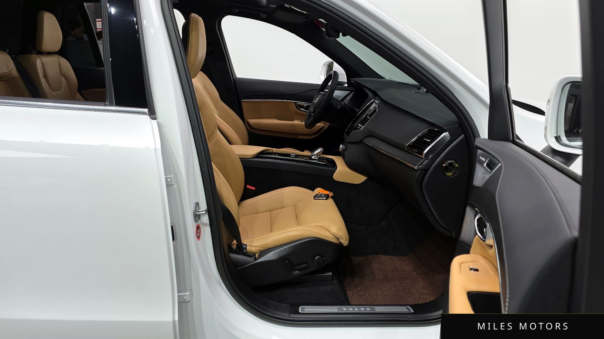 Volvo XC90 2023 — миниатюра 16