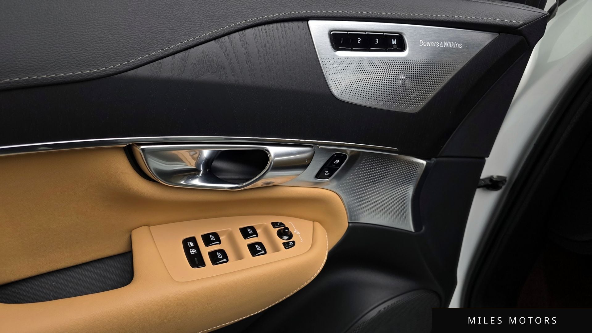 Volvo XC90 2023 — миниатюра 27