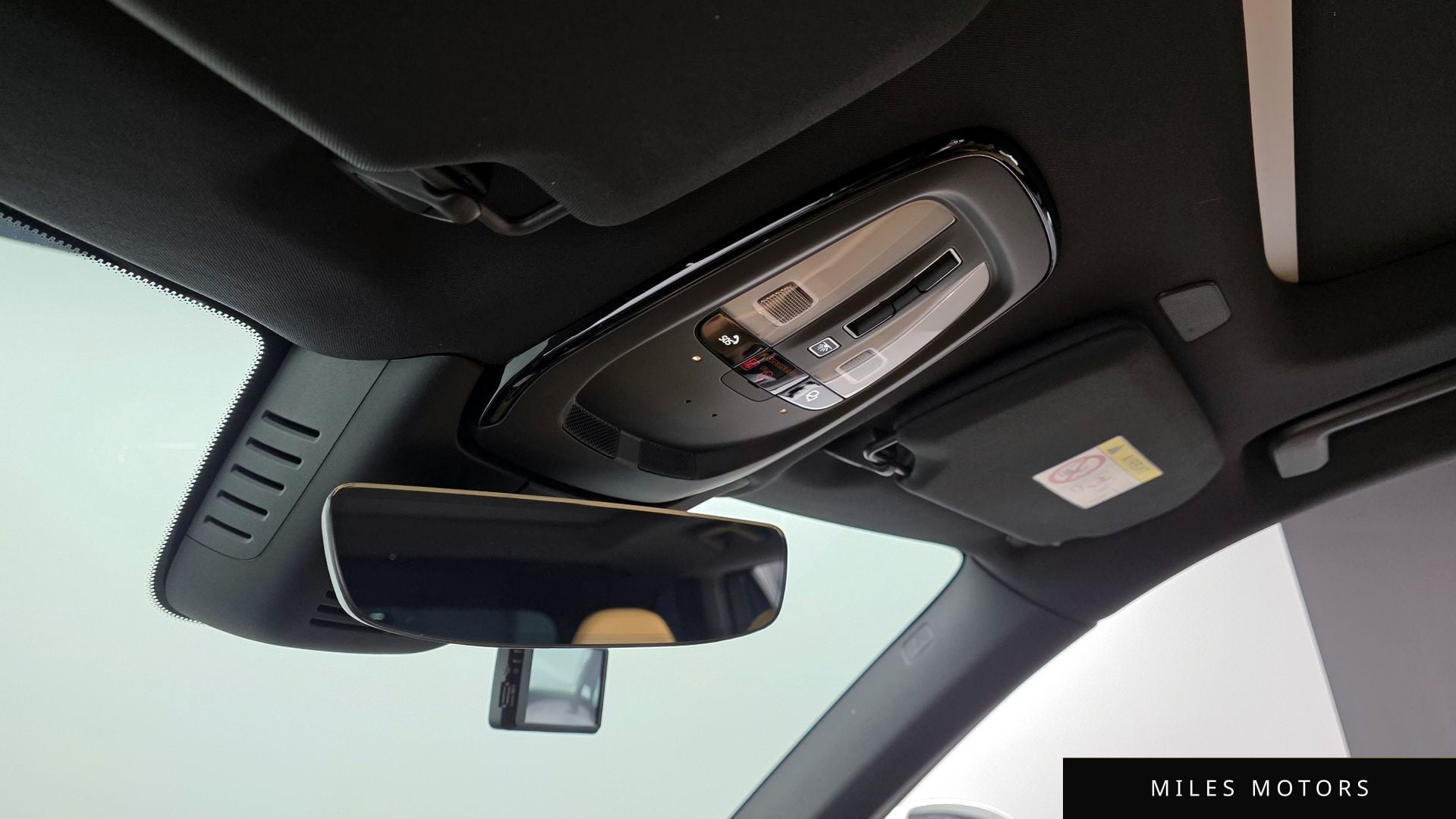Volvo XC90 2023 — миниатюра 28