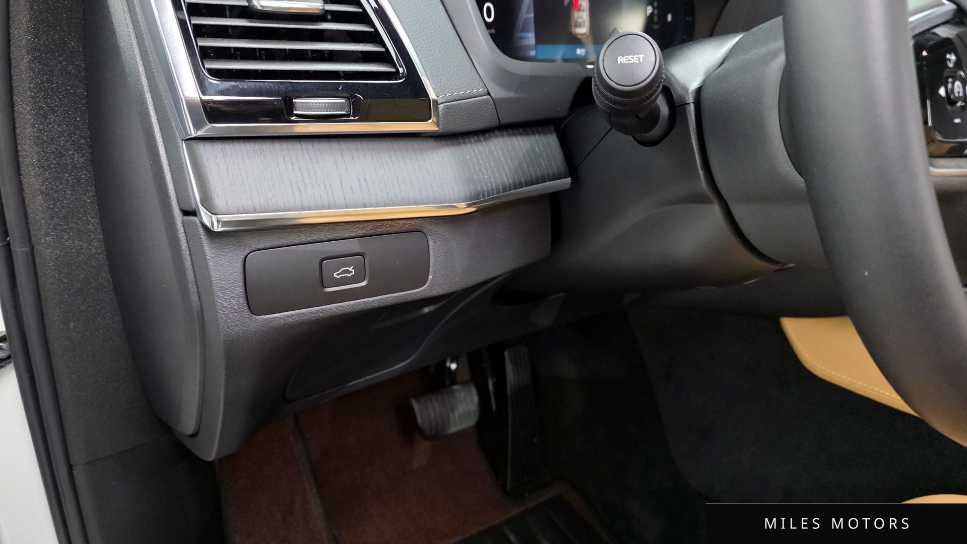 Volvo XC90 2023 — миниатюра 29