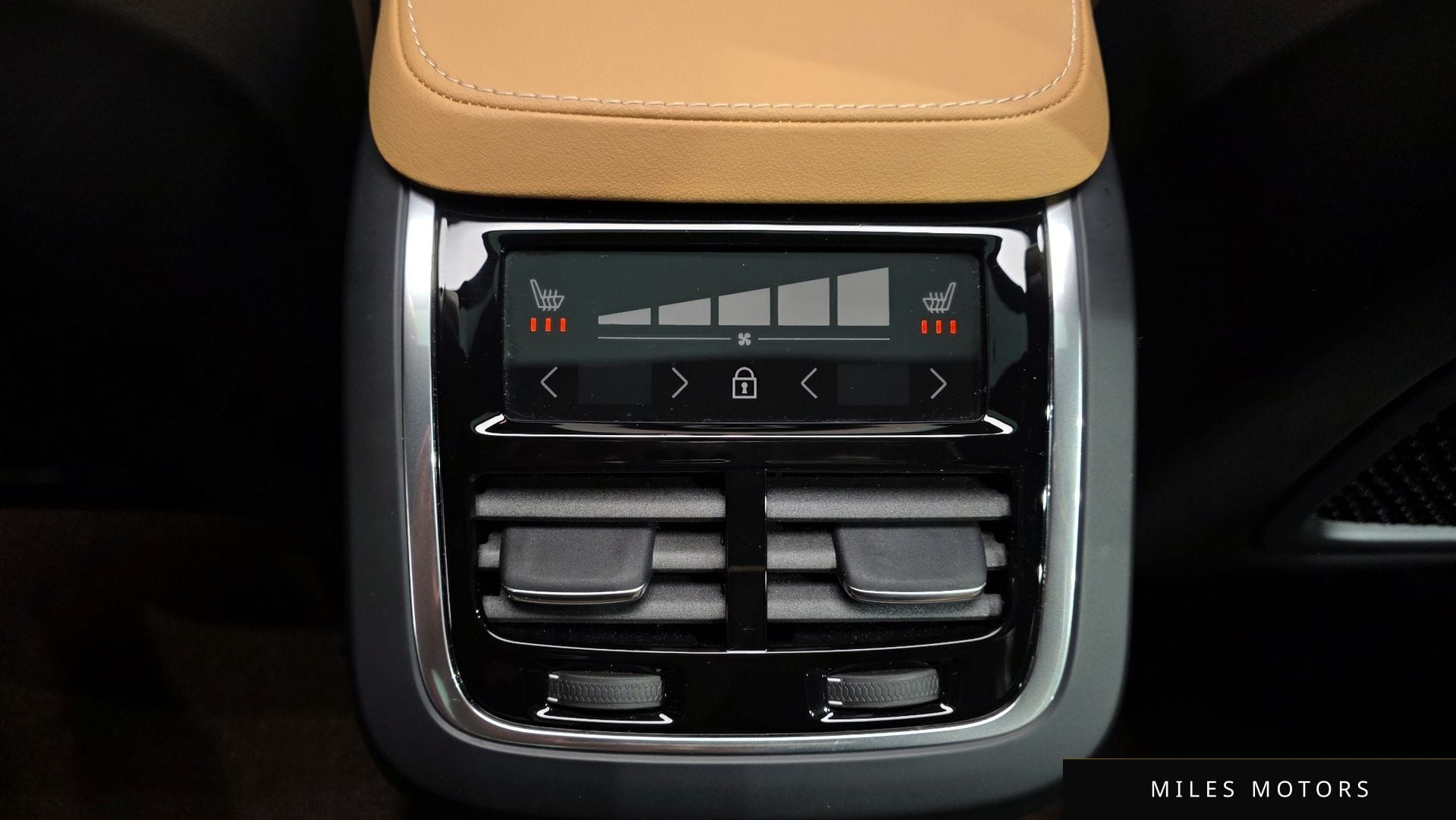 Volvo XC90 2023 — миниатюра 35