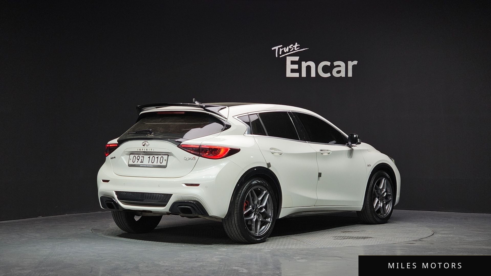 Infiniti Q30 2017 — миниатюра 2