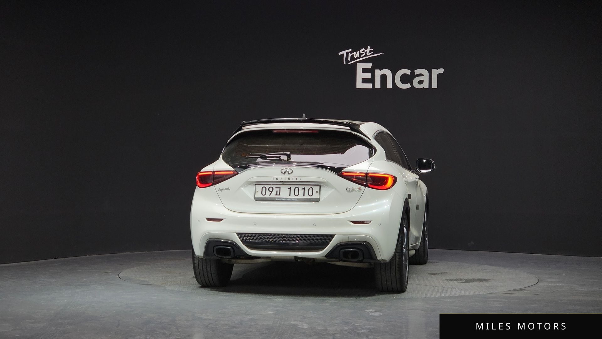 Infiniti Q30 2017 — миниатюра 4