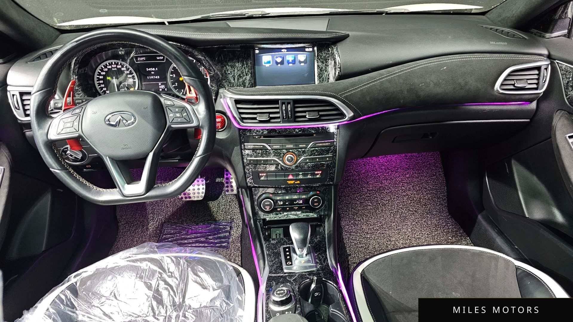 Infiniti Q30 2017 — миниатюра 7