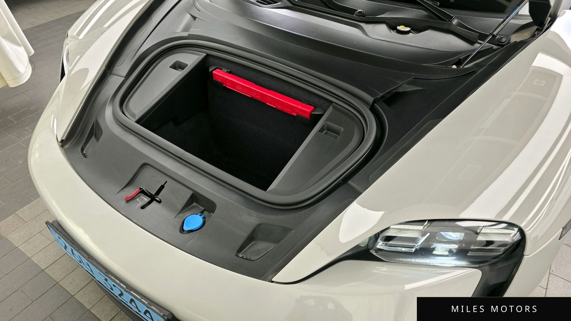 Porsche 타이칸 2022 — миниатюра 6