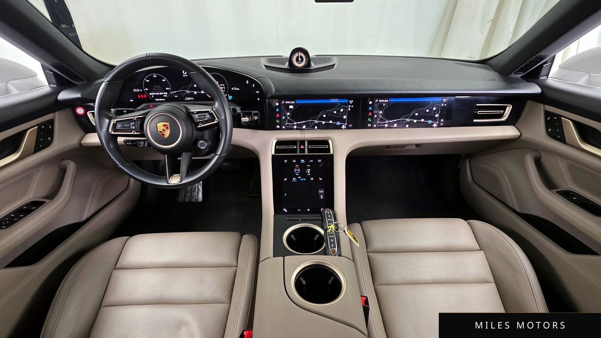 Porsche 타이칸 2022 — миниатюра 10