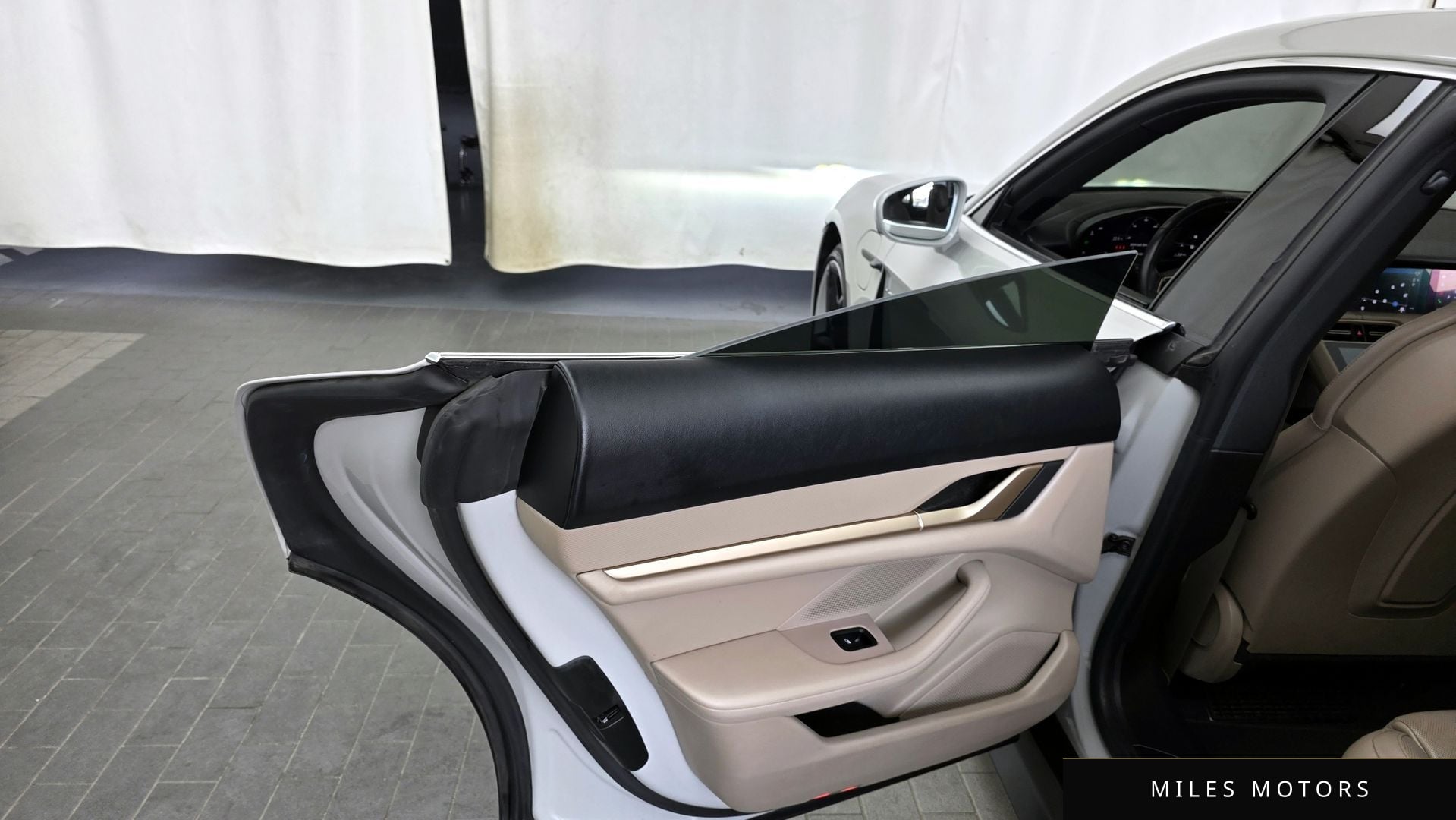 Porsche 타이칸 2022 — миниатюра 15