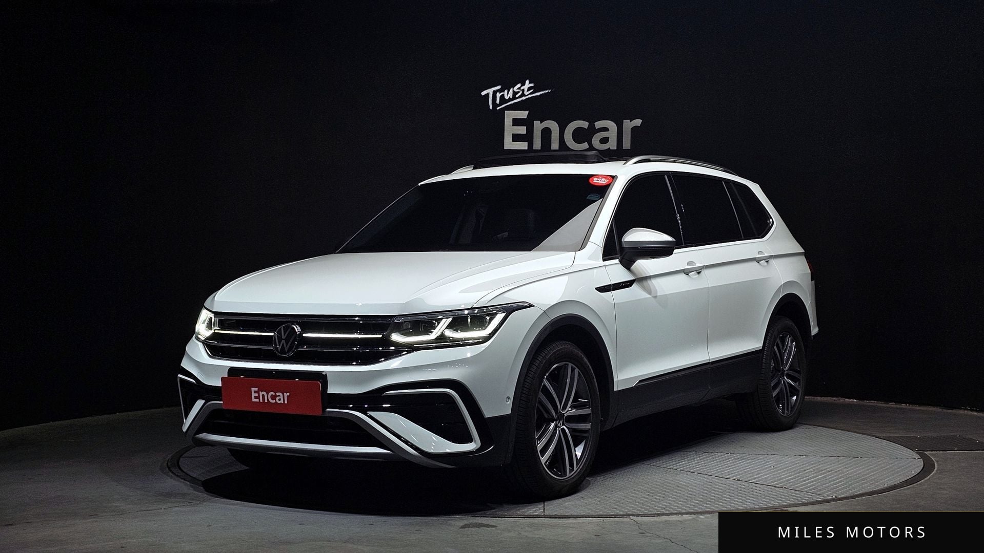 Volkswagen Tiguan 2024 — фото 1 из 12