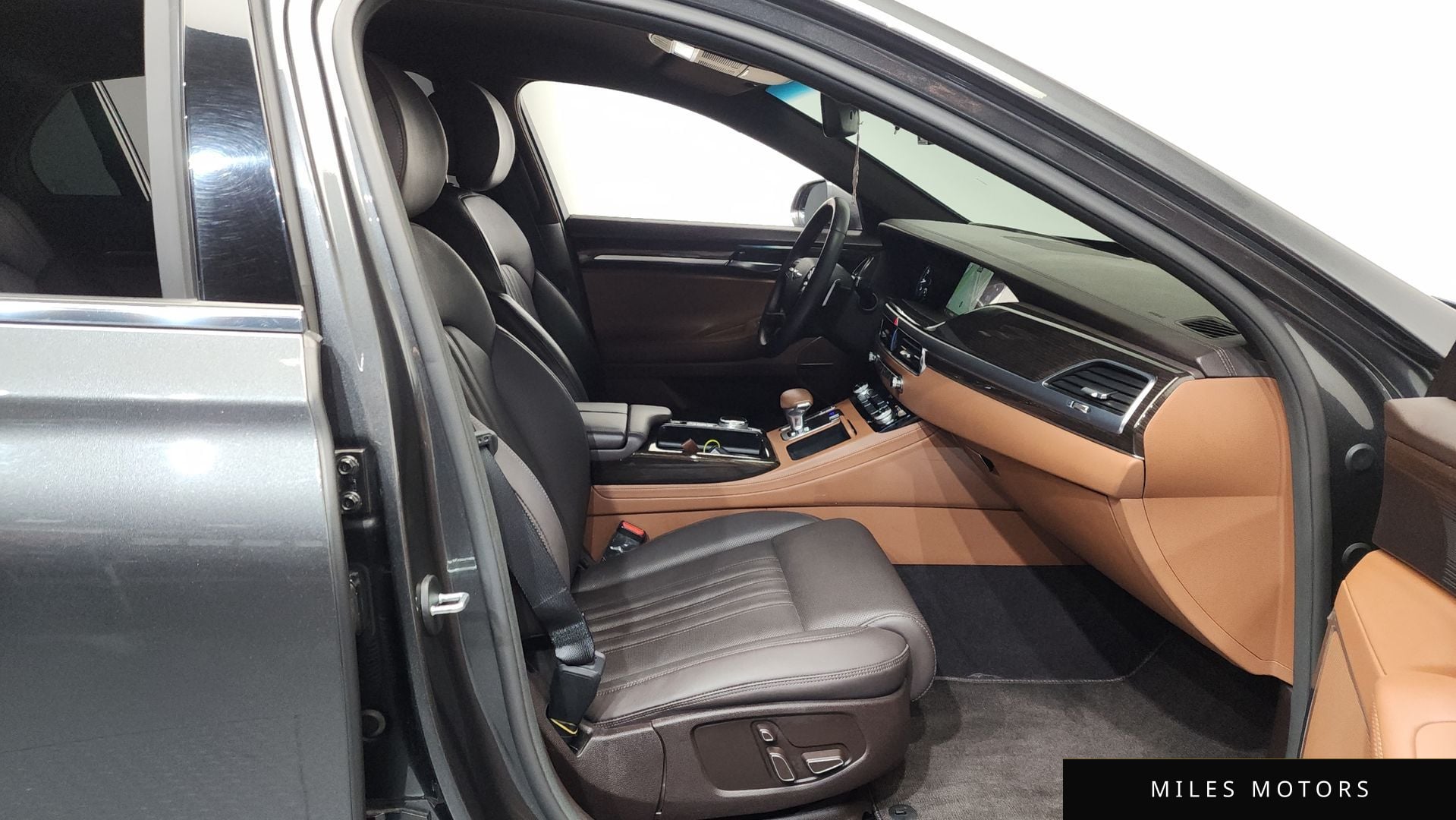 Genesis G90 2021 — миниатюра 16