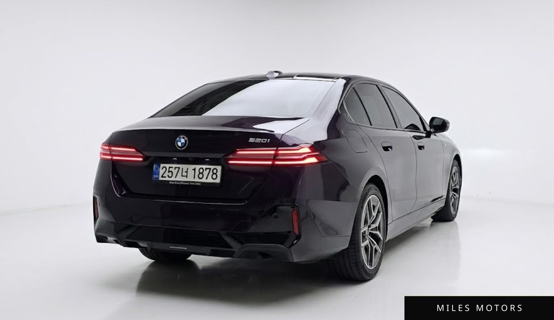 BMW 5 Series (G60) 2025 — миниатюра 2