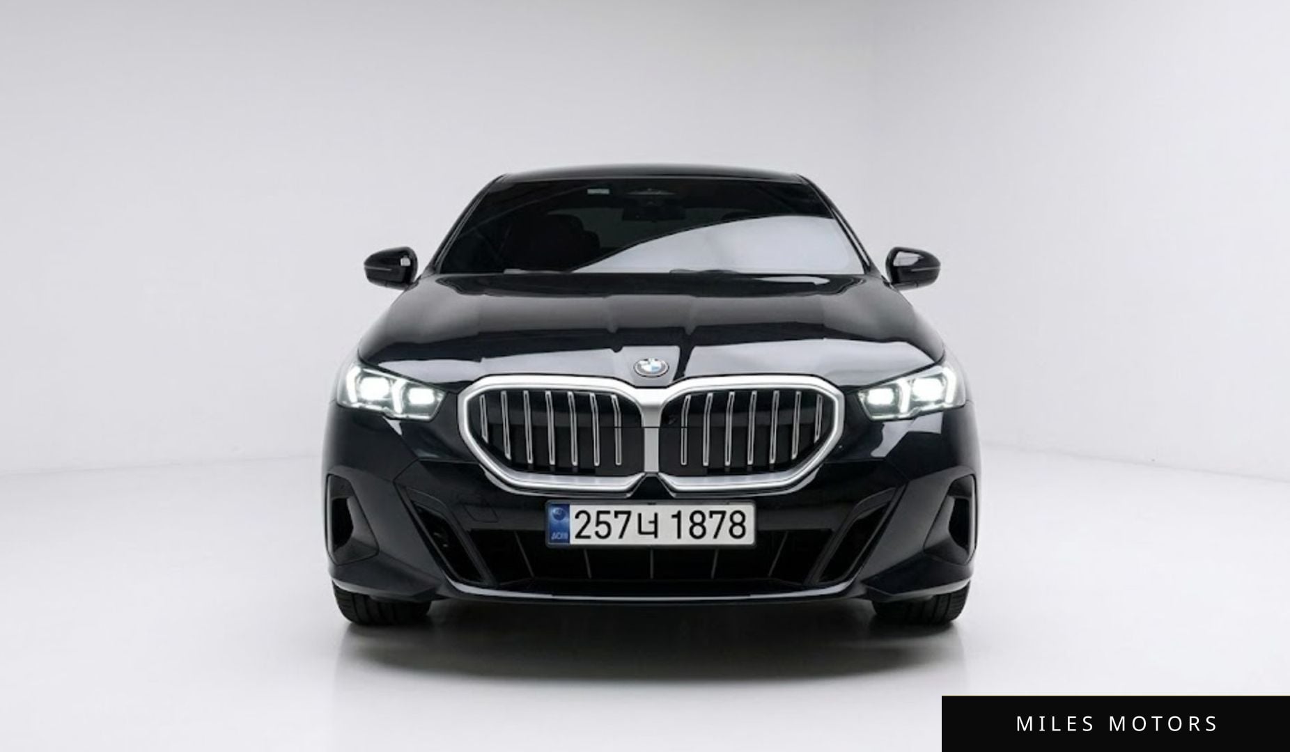 BMW 5 Series (G60) 2025 — миниатюра 3