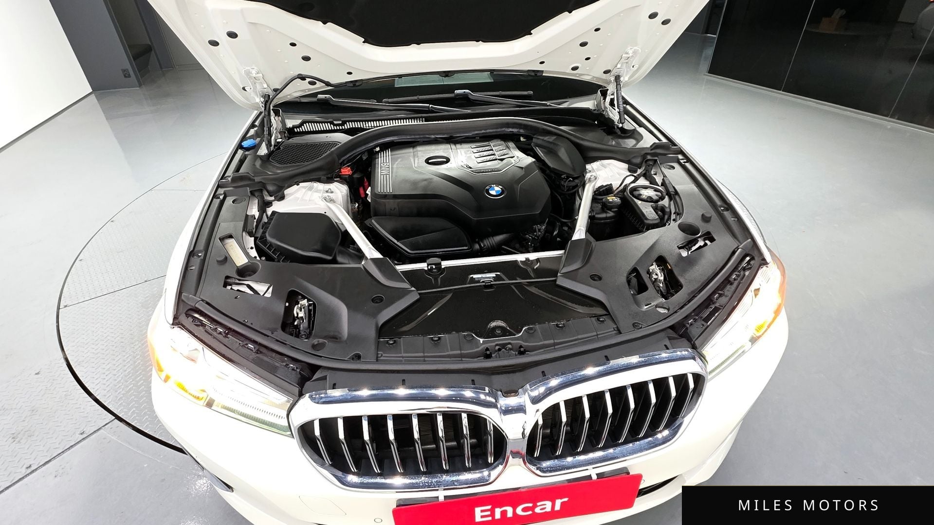 BMW 5 Series (G30) 2022 — миниатюра 6