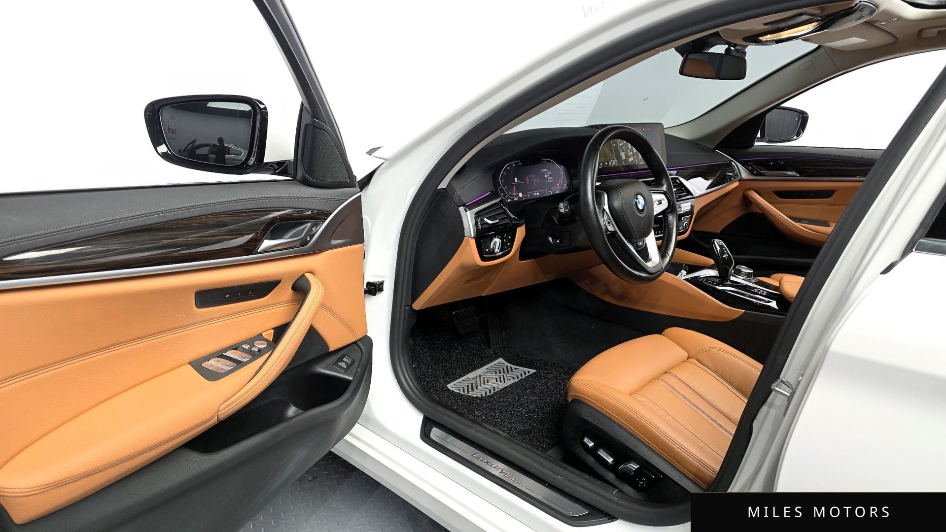 BMW 5 Series (G30) 2022 — миниатюра 13